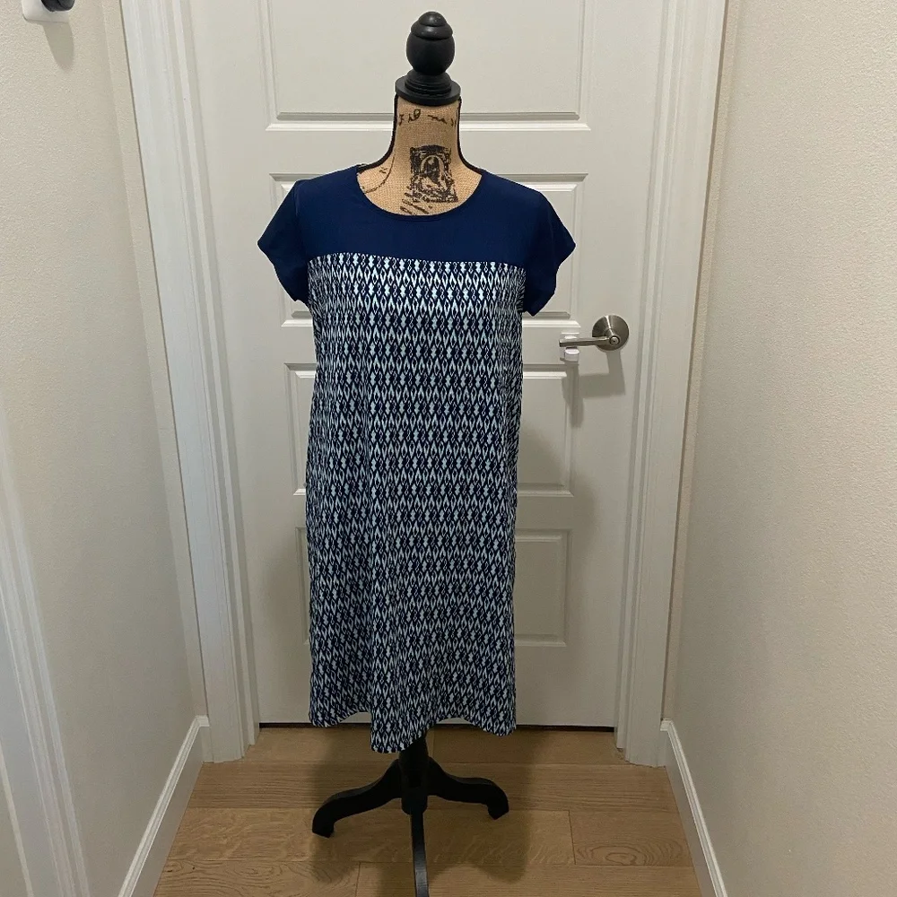 Light Blue/Navy Liz Lange Maternity Shift Dress size XS - Picture 1 of 3